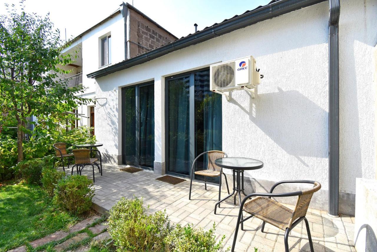The Nut Guest House Erevan Exterior foto